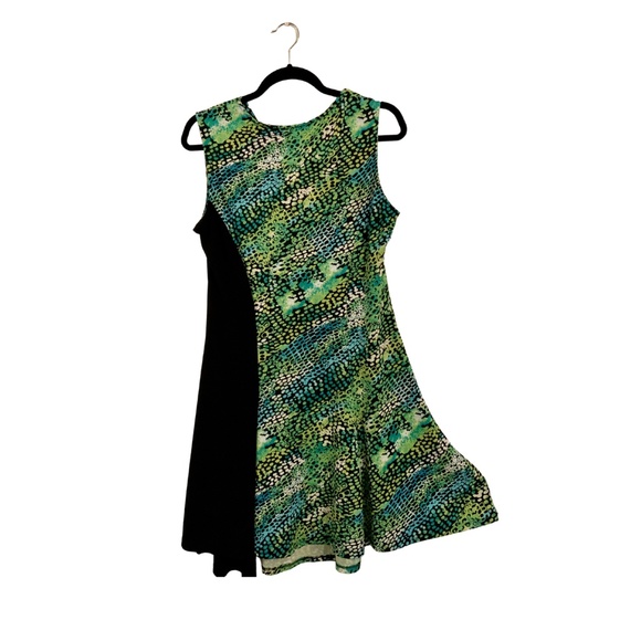 Asymmetrical Summer Dress - Picture 2 of 7